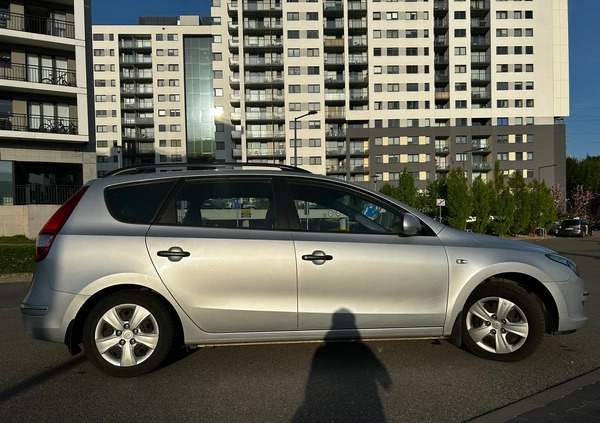 Hyundai I30 cena 15000 przebieg: 211028, rok produkcji 2010 z Gdańsk małe 92